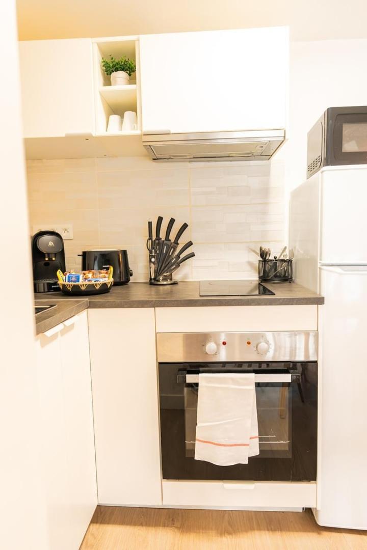 Duplex Confortable En Centre Avec 2 Chambres Chalons en Champagne Bagian luar foto