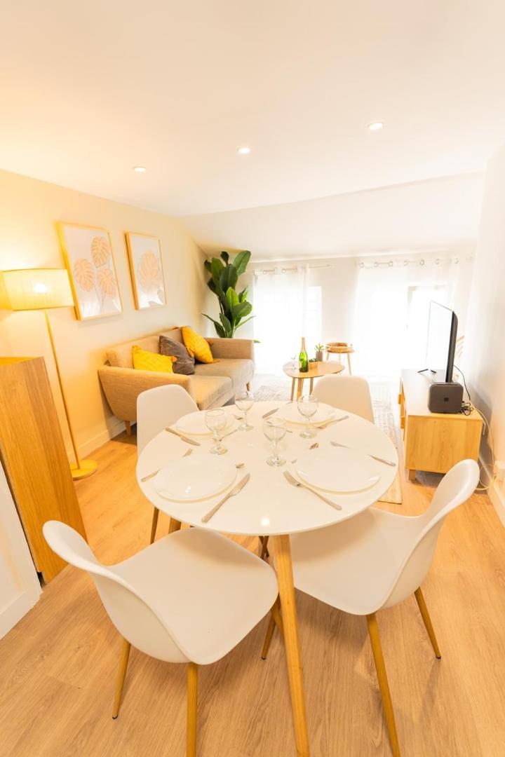 Duplex Confortable En Centre Avec 2 Chambres Chalons en Champagne Bagian luar foto