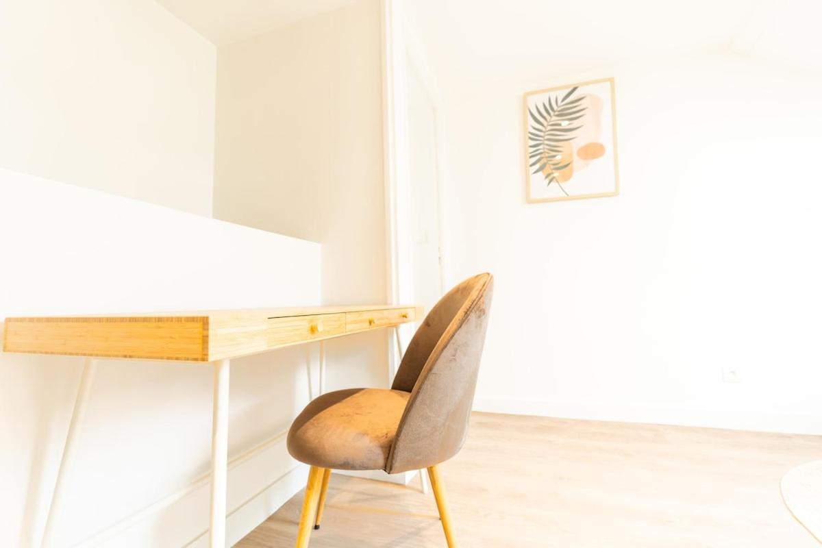 Duplex Confortable En Centre Avec 2 Chambres Chalons en Champagne Bagian luar foto