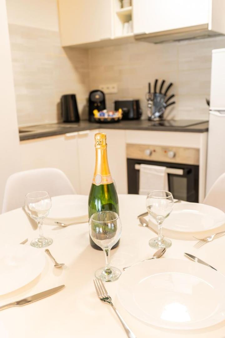 Duplex Confortable En Centre Avec 2 Chambres Chalons en Champagne Bagian luar foto