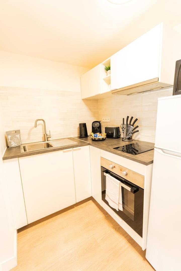 Duplex Confortable En Centre Avec 2 Chambres Chalons en Champagne Bagian luar foto